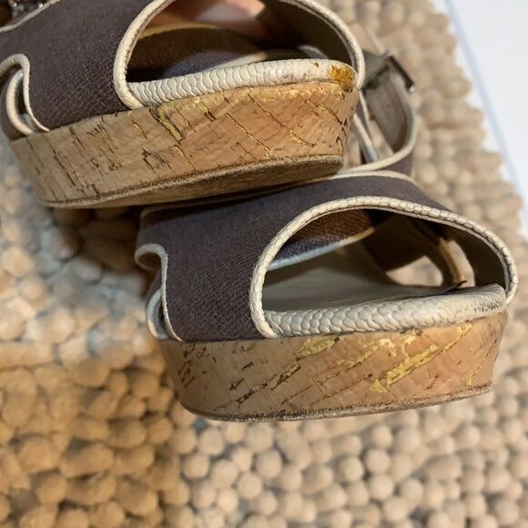 Saks Fifth Avenue open toe wedge shoe - Picture 4 of 7